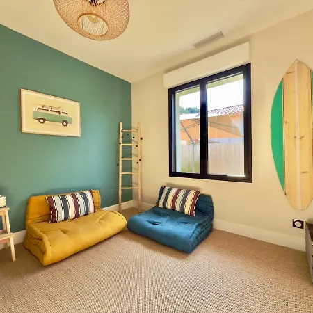 Sublime Maison De Piscine Au Coeur Des Pins, Proche Holiday home