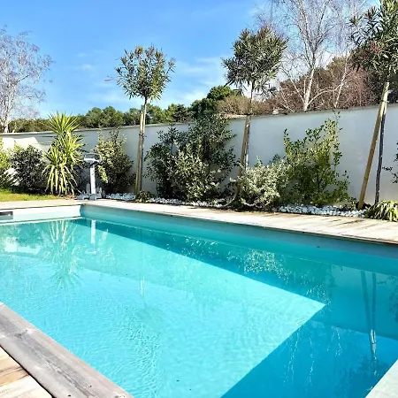Sublime Maison De Piscine Au Coeur Des Pins, Proche Holiday home *